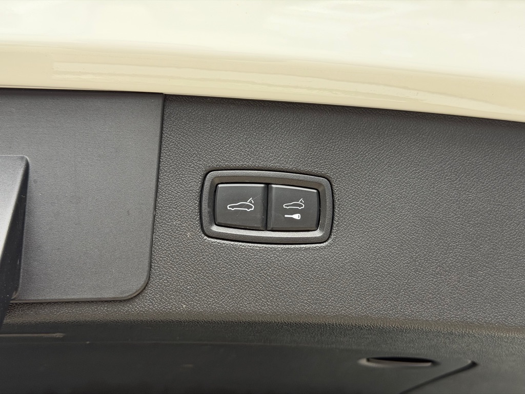 Photo 105 of this PORSCHE CAYENNE