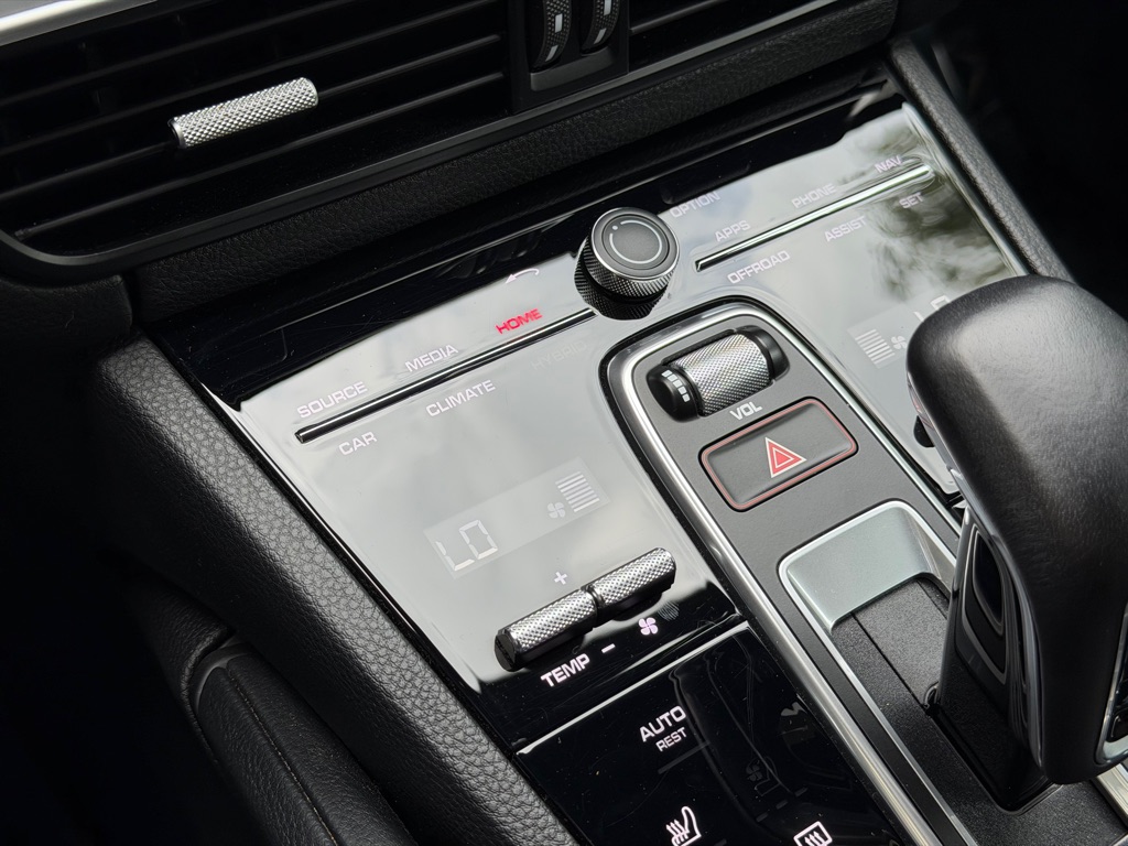 Photo 45 of this PORSCHE CAYENNE