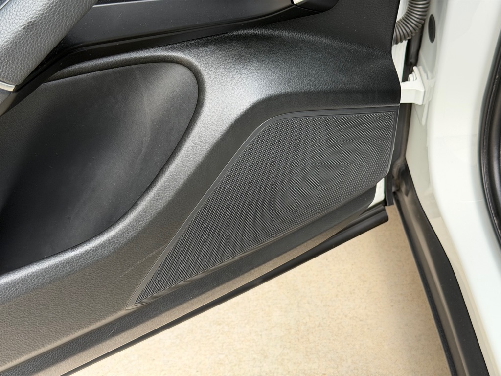 Photo 26 of this PORSCHE CAYENNE