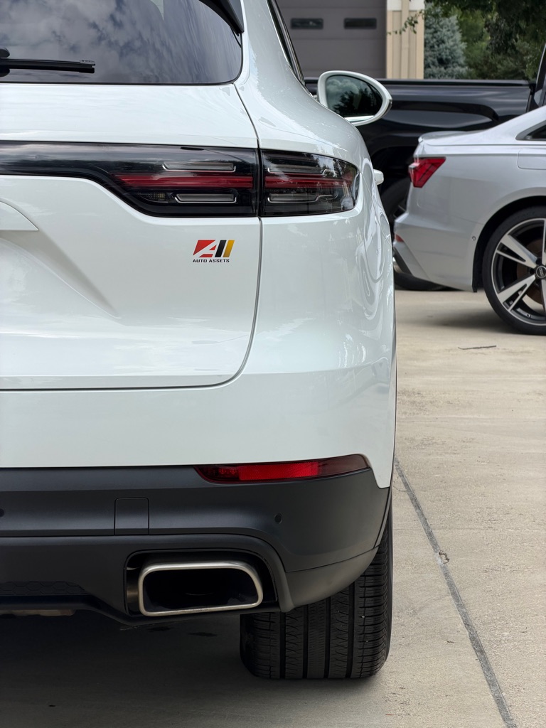 Photo 16 of this PORSCHE CAYENNE