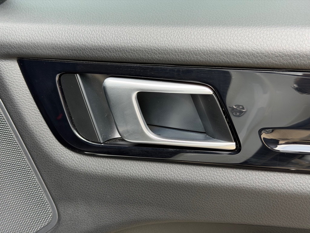 Photo 79 of this PORSCHE CAYENNE
