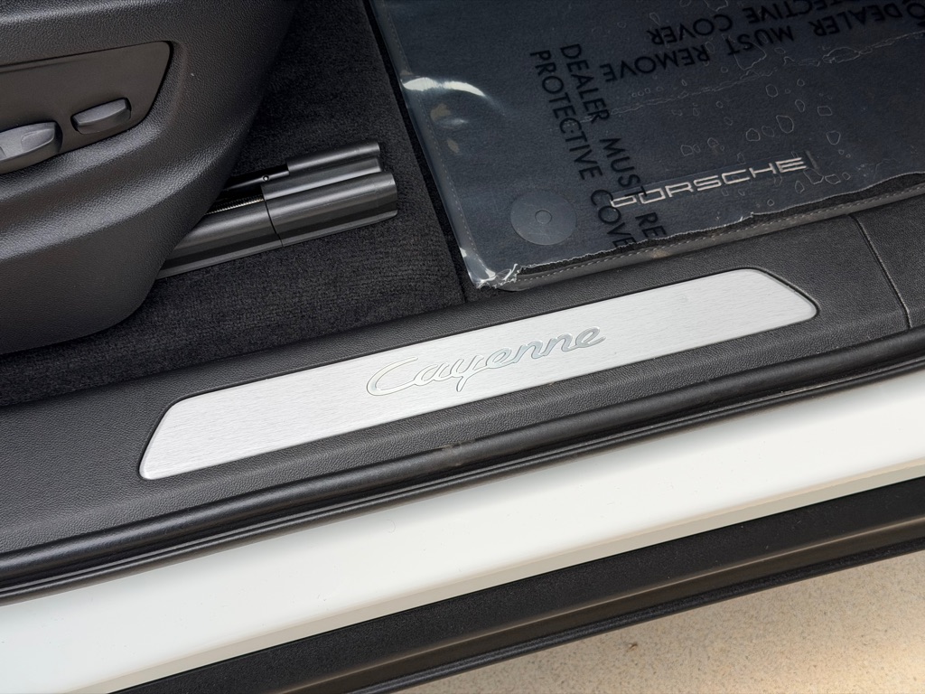Photo 64 of this PORSCHE CAYENNE