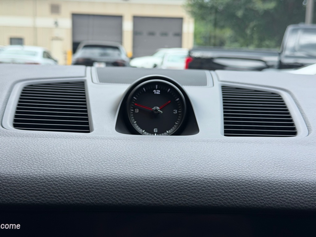 Photo 42 of this PORSCHE CAYENNE