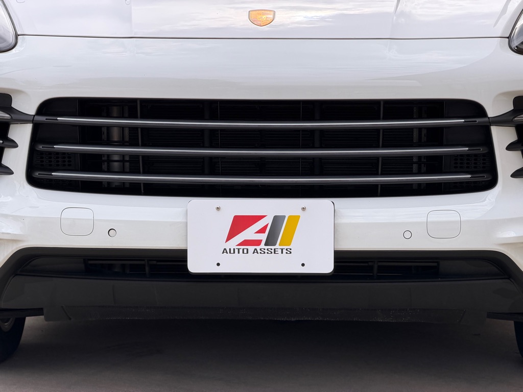 Photo 14 of this PORSCHE CAYENNE
