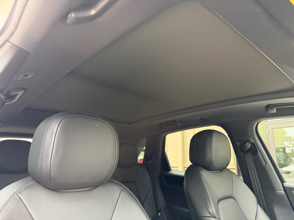 Photo 73 of this PORSCHE CAYENNE