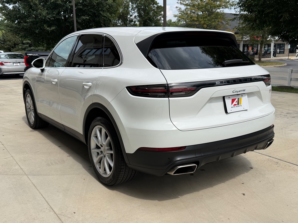Photo 7 of this PORSCHE CAYENNE