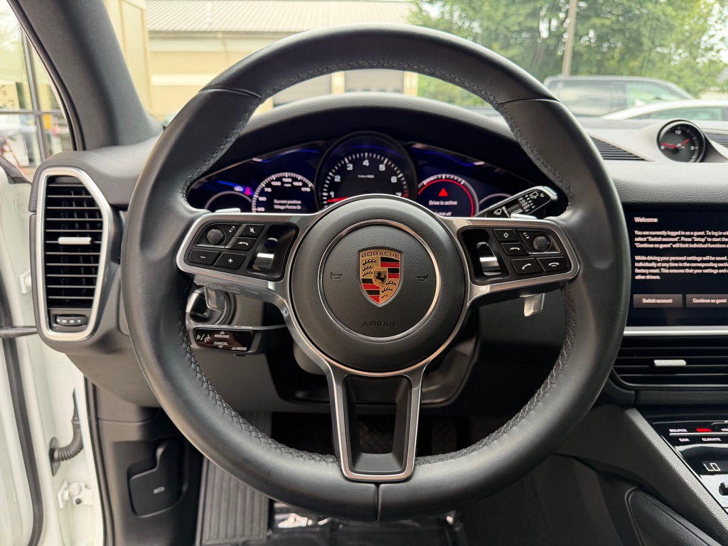 Photo 33 of this PORSCHE CAYENNE