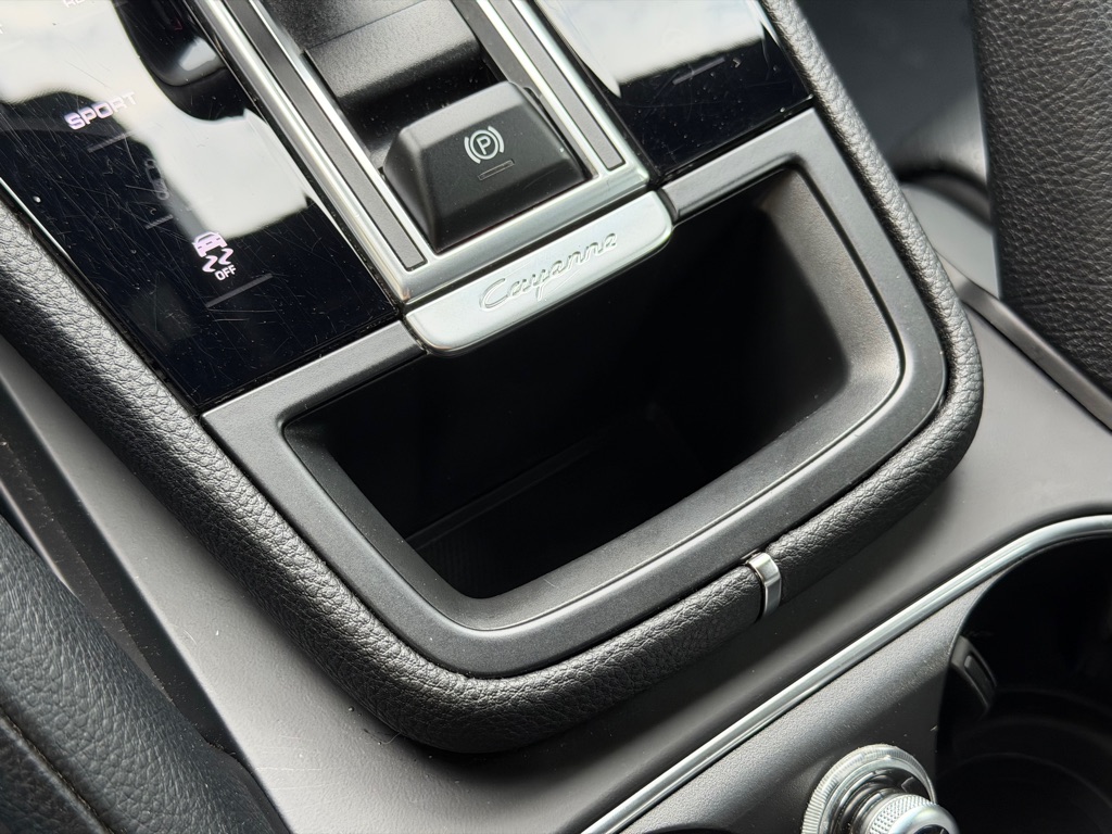 Photo 50 of this PORSCHE CAYENNE