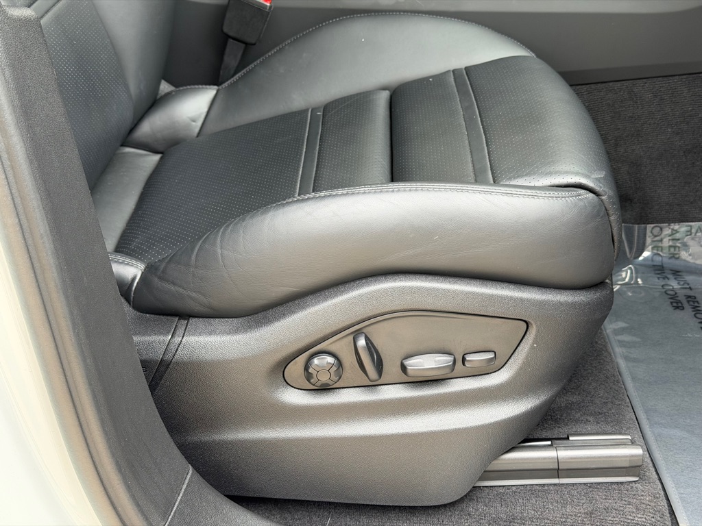 Photo 65 of this PORSCHE CAYENNE