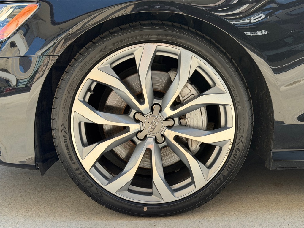 Photo 19 of this AUDI A6