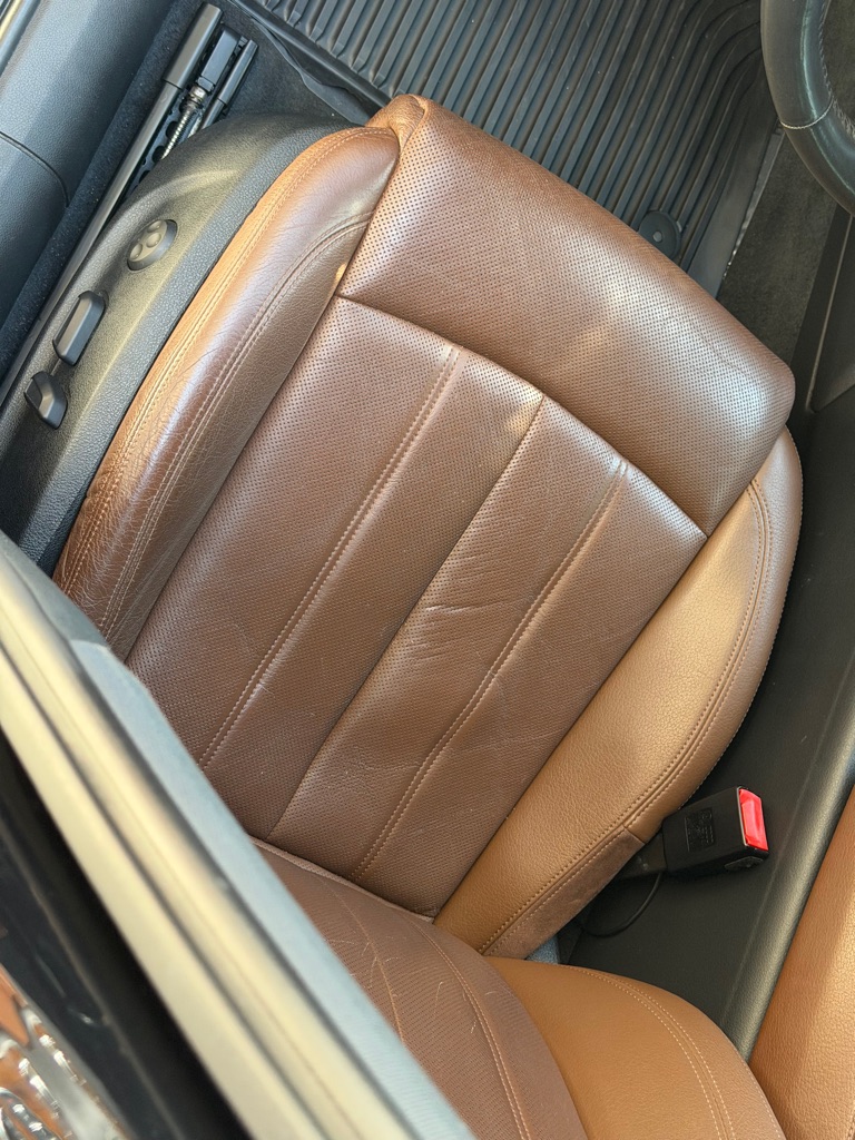 Photo 32 of this AUDI A6