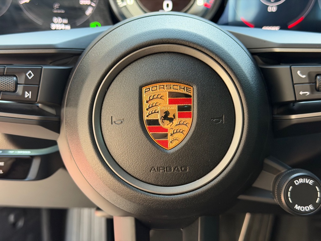 Photo 37 of this PORSCHE 911