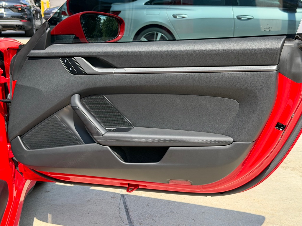 Photo 58 of this PORSCHE 911