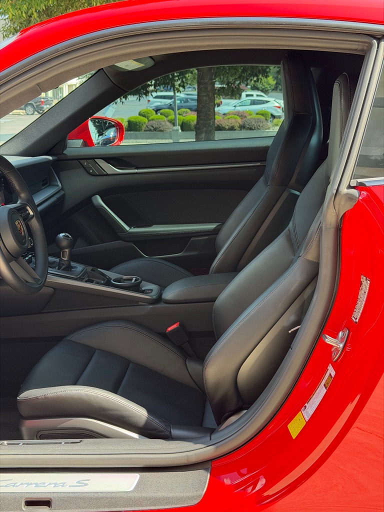 Photo 19 of this PORSCHE 911