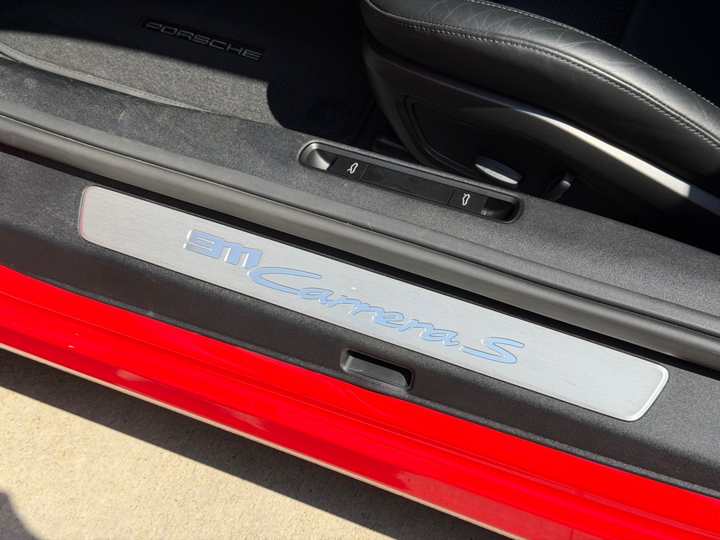Photo 24 of this PORSCHE 911