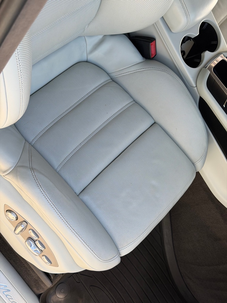 Photo 80 of this PORSCHE MACAN TURBO