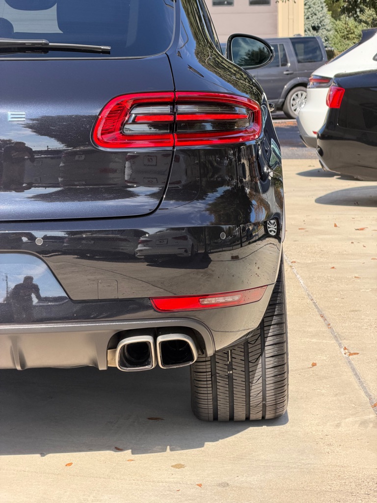 Photo 15 of this PORSCHE MACAN TURBO