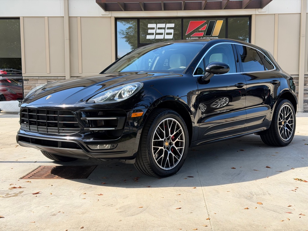 2016 PORSCHE MACAN  TURBO