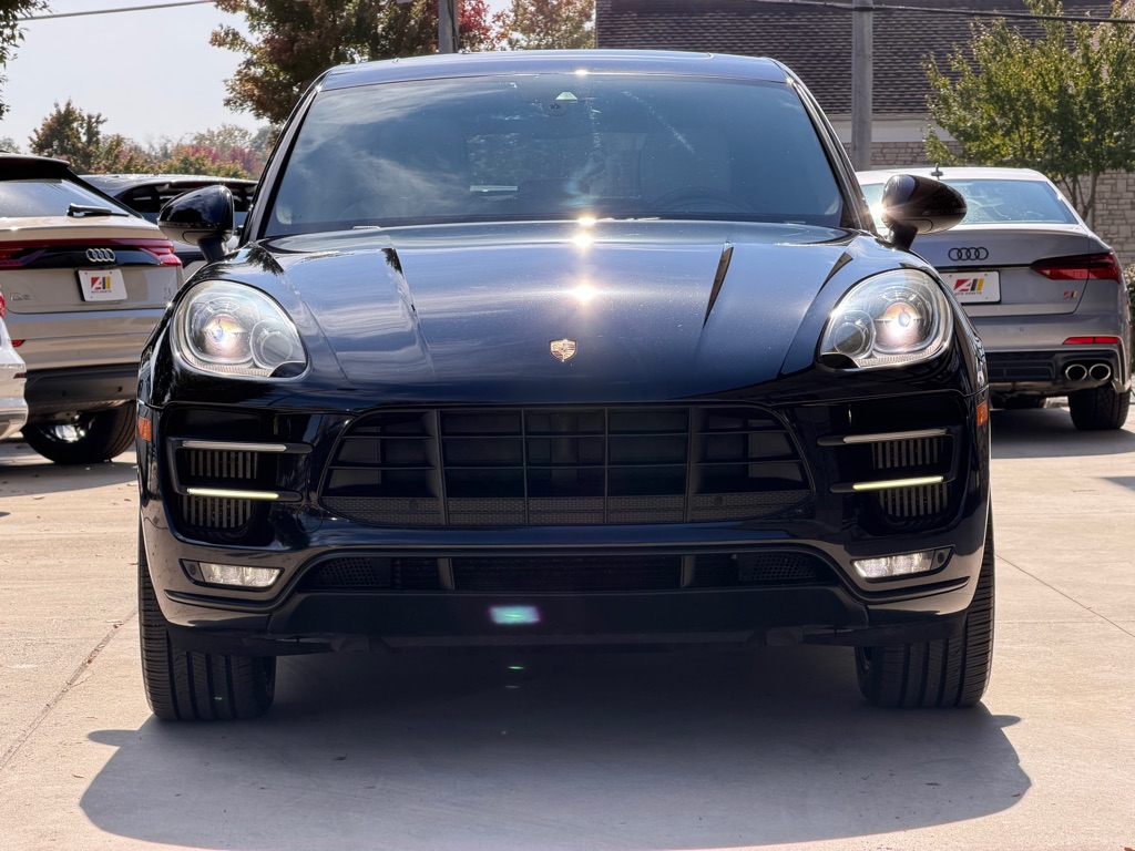 Photo 4 of this PORSCHE MACAN TURBO