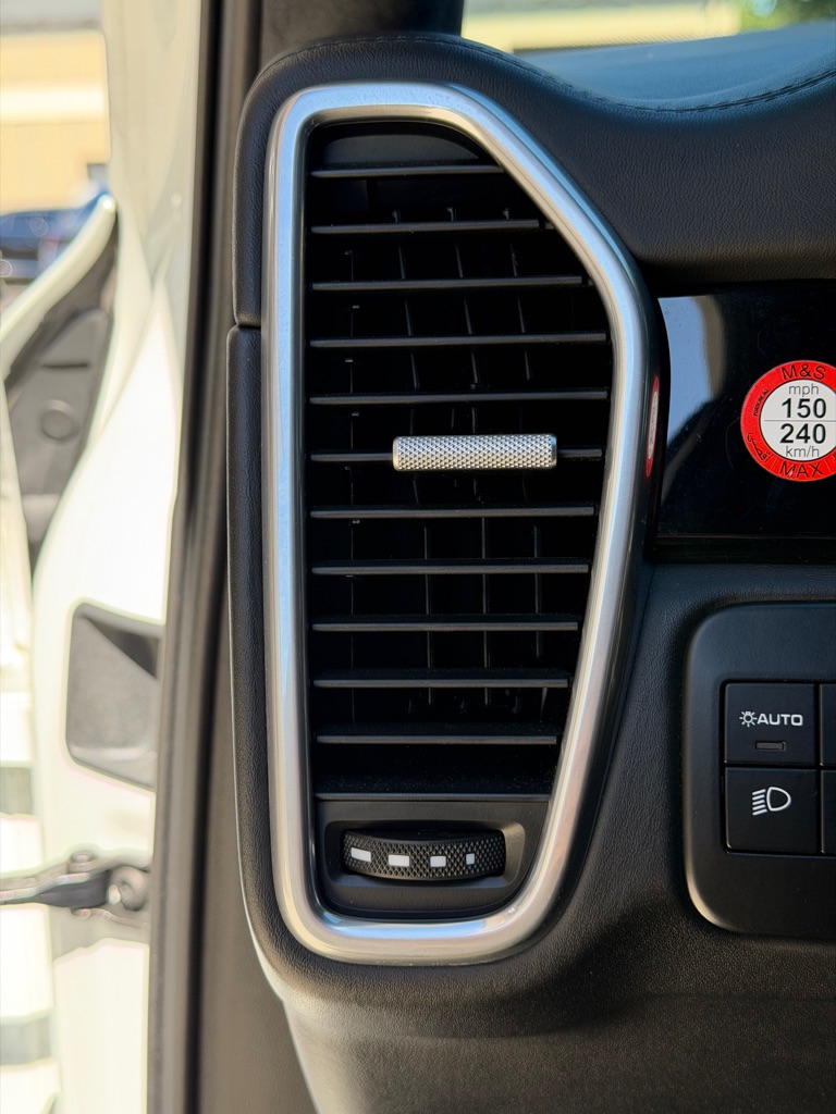 Photo 32 of this PORSCHE CAYENNE GTS