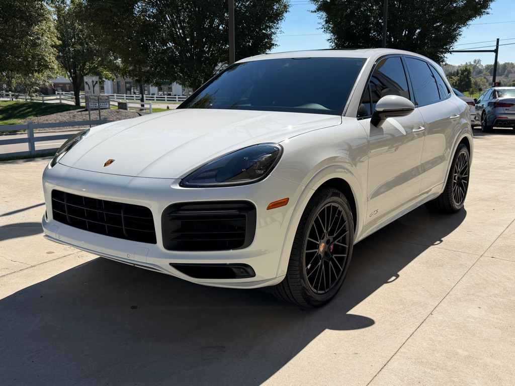 Photo 5 of this PORSCHE CAYENNE GTS