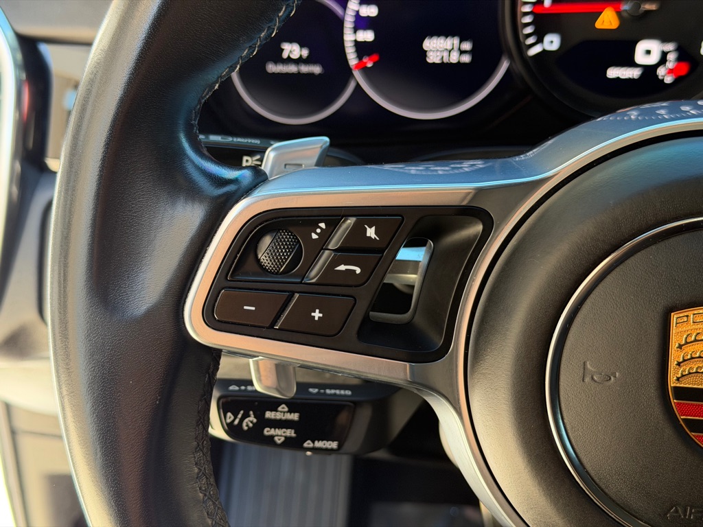 Photo 36 of this PORSCHE CAYENNE GTS