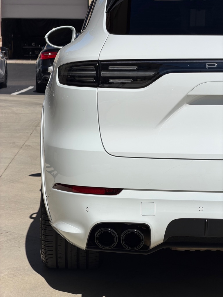 Photo 14 of this PORSCHE CAYENNE GTS