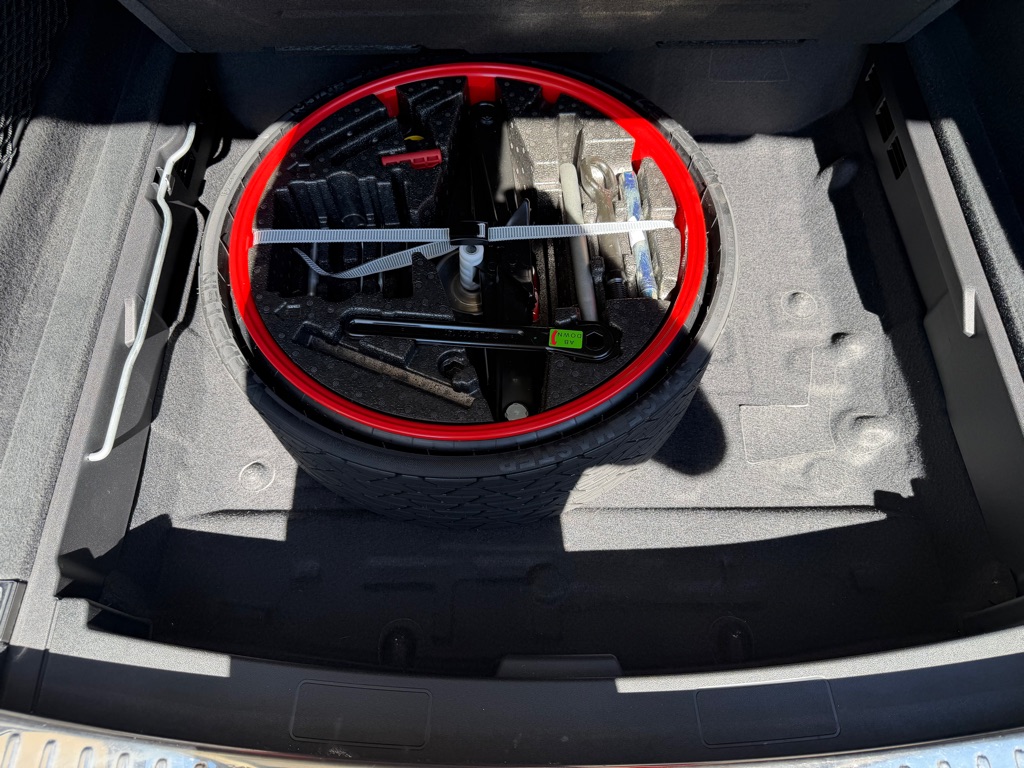 Photo 102 of this PORSCHE CAYENNE GTS