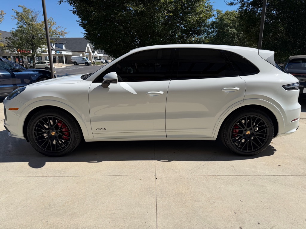 Photo 6 of this PORSCHE CAYENNE GTS