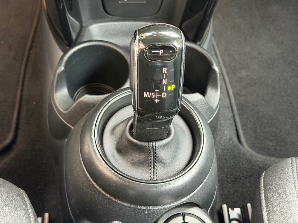 Photo 41 of this MINI COOPER