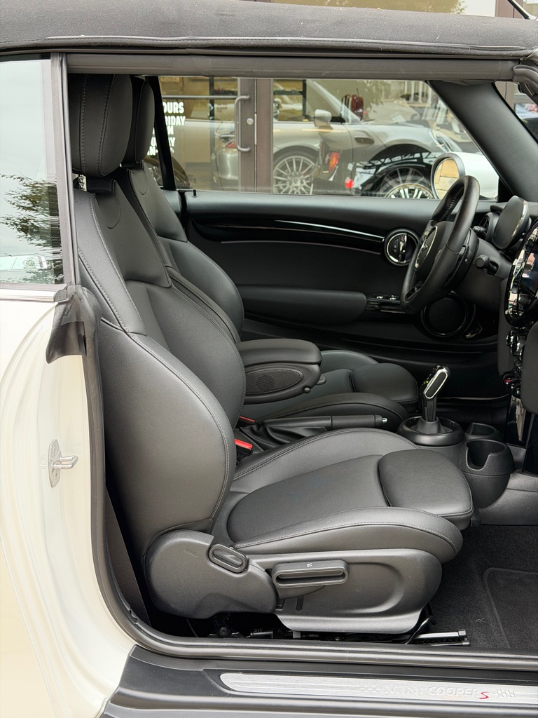 Photo 48 of this MINI COOPER