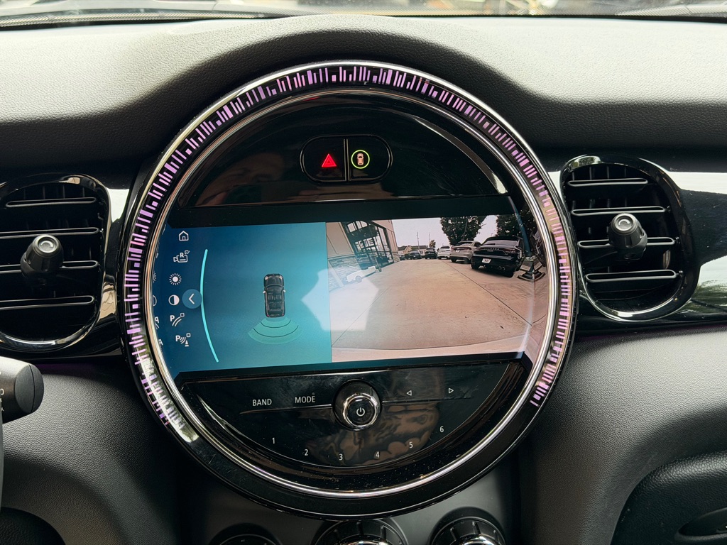 Photo 38 of this MINI COOPER