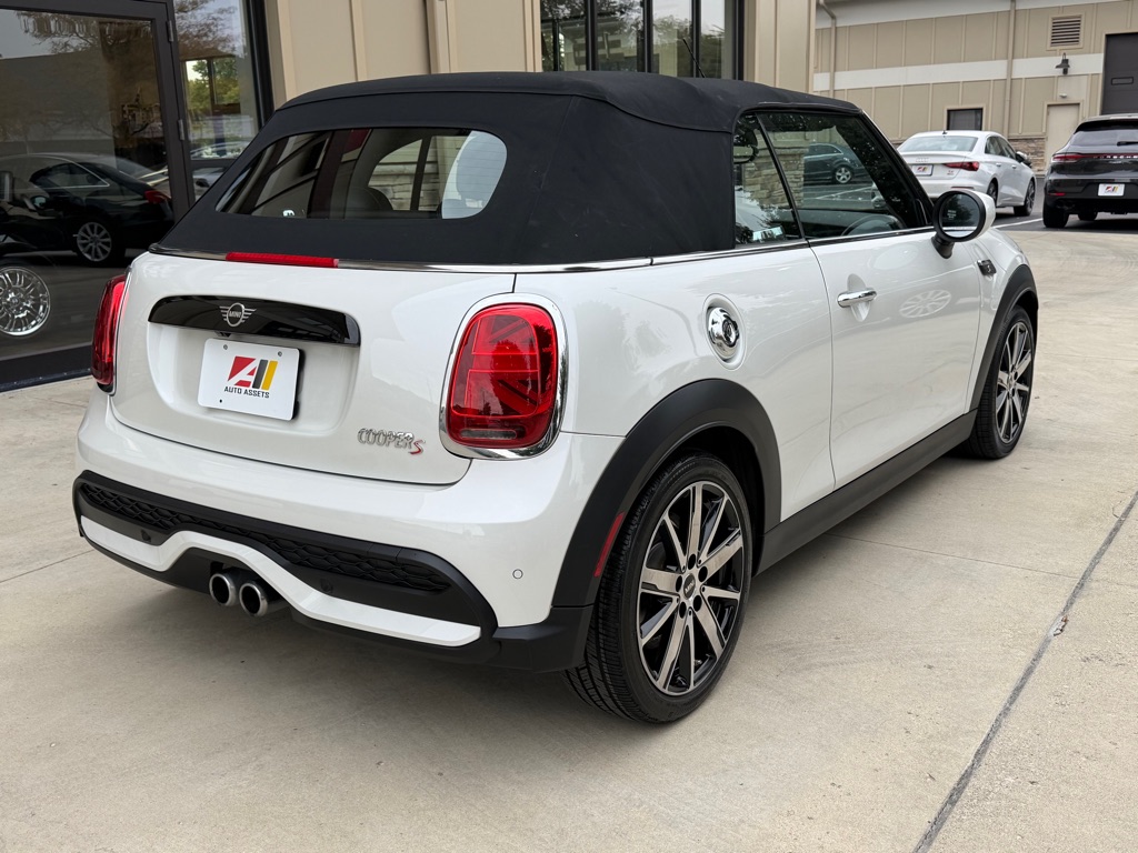 Photo 9 of this MINI COOPER
