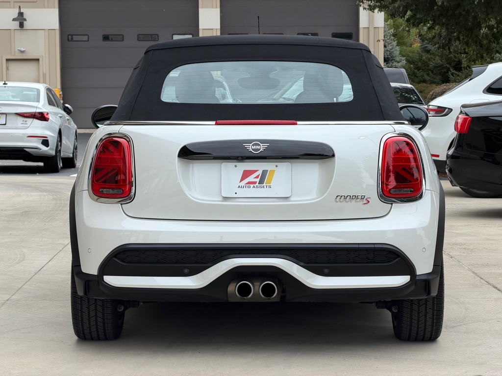 Photo 8 of this MINI COOPER