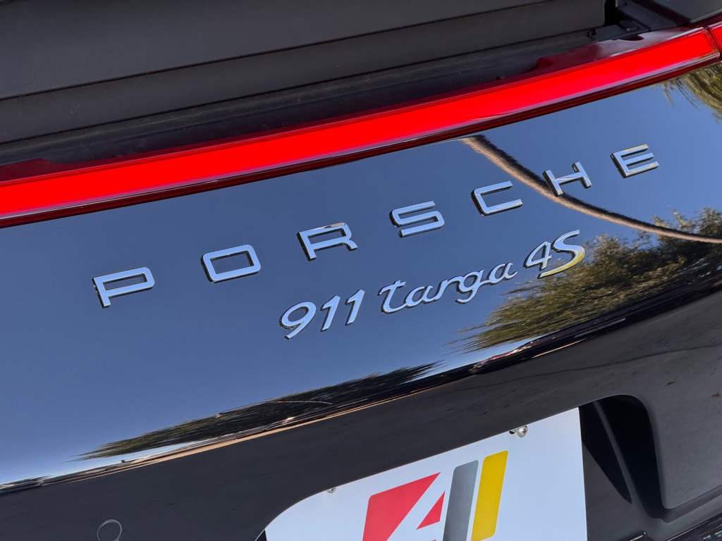 Photo 17 of this PORSCHE 911 TARGA 4S