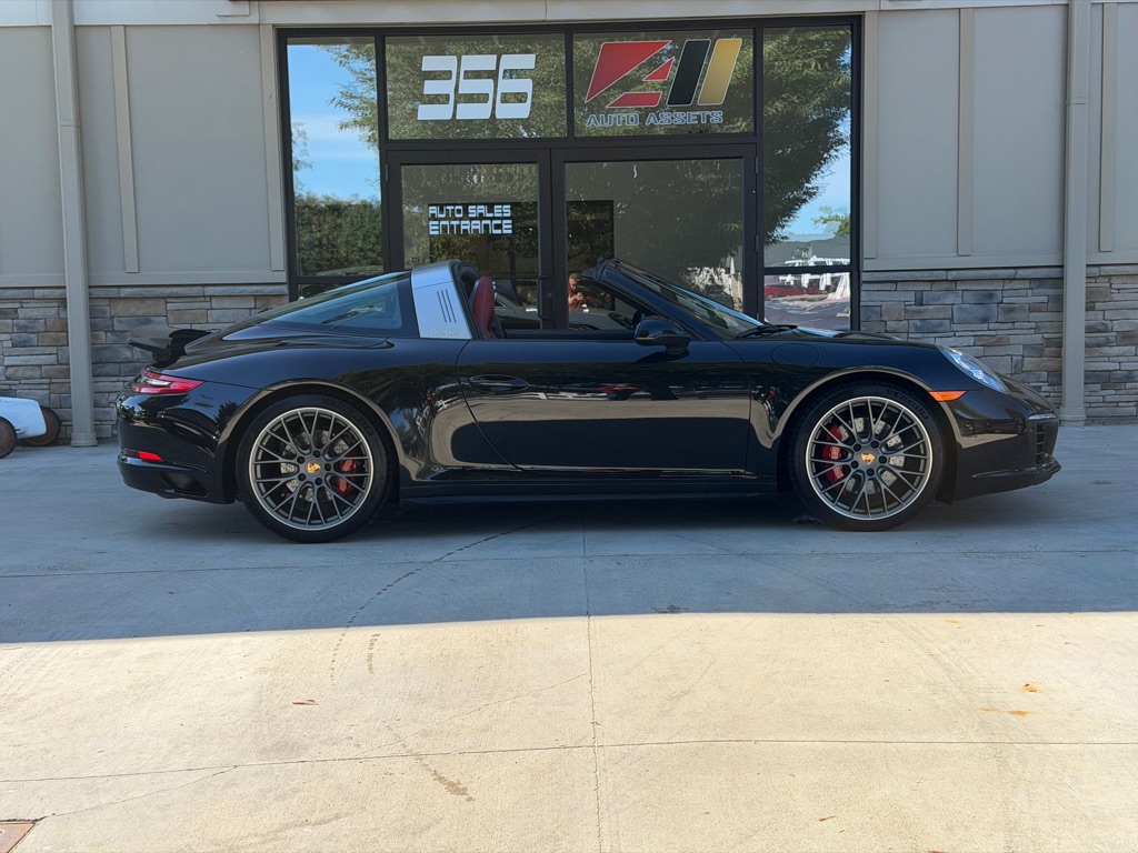 Photo 2 of this PORSCHE 911 TARGA 4S