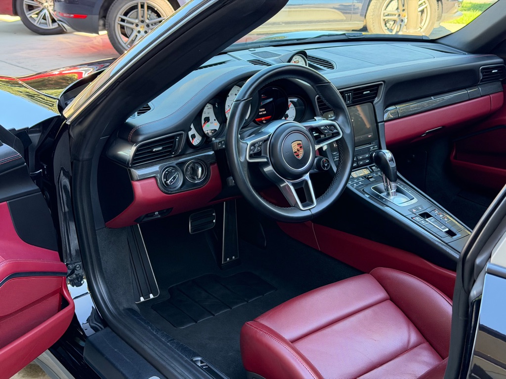 Photo 27 of this PORSCHE 911 TARGA 4S