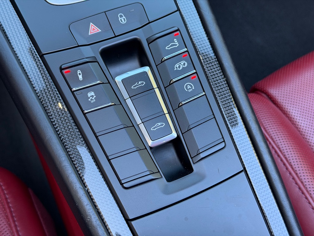Photo 52 of this PORSCHE 911 TARGA 4S