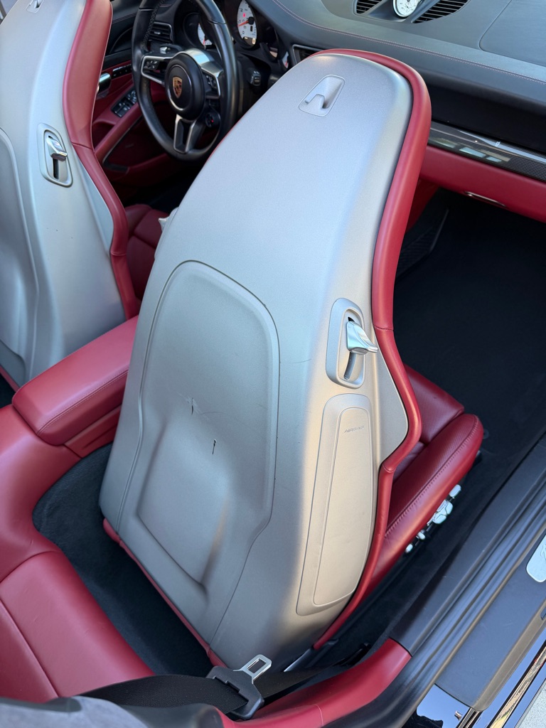 Photo 72 of this PORSCHE 911 TARGA 4S