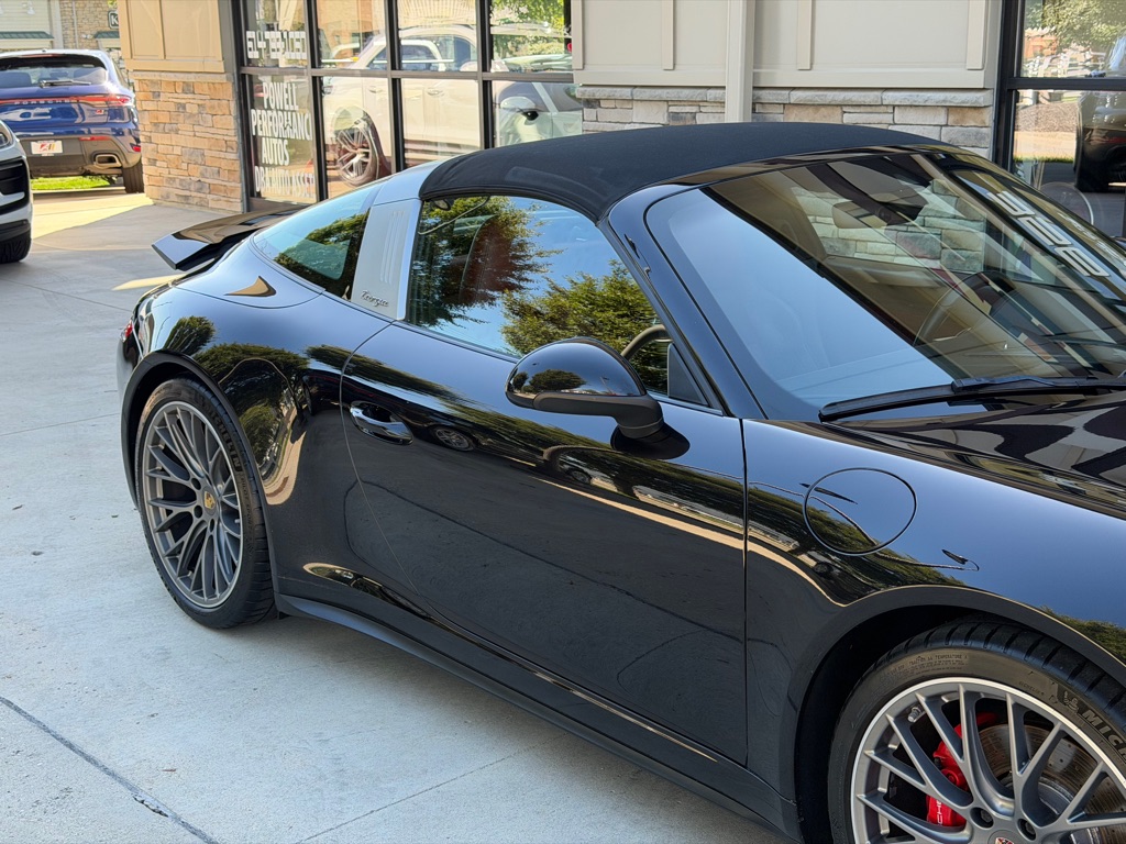 Photo 82 of this PORSCHE 911 TARGA 4S