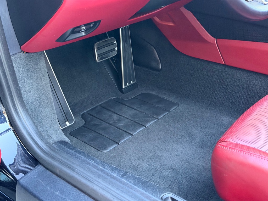 Photo 32 of this PORSCHE 911 TARGA 4S