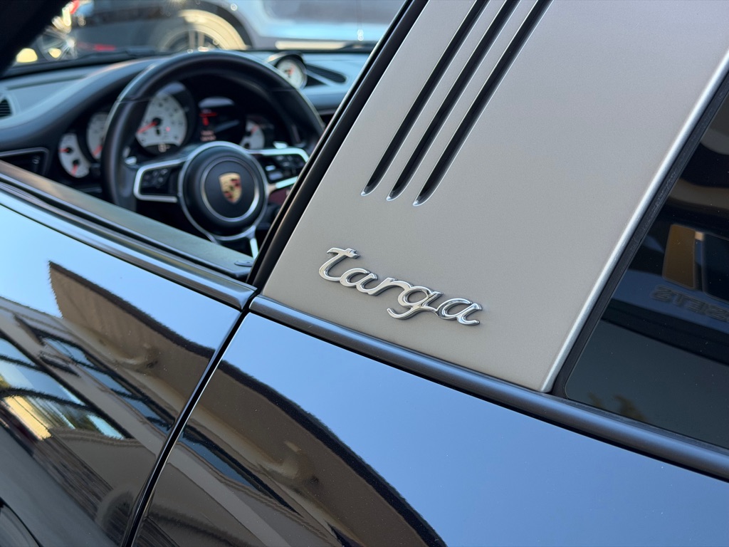 Photo 20 of this PORSCHE 911 TARGA 4S