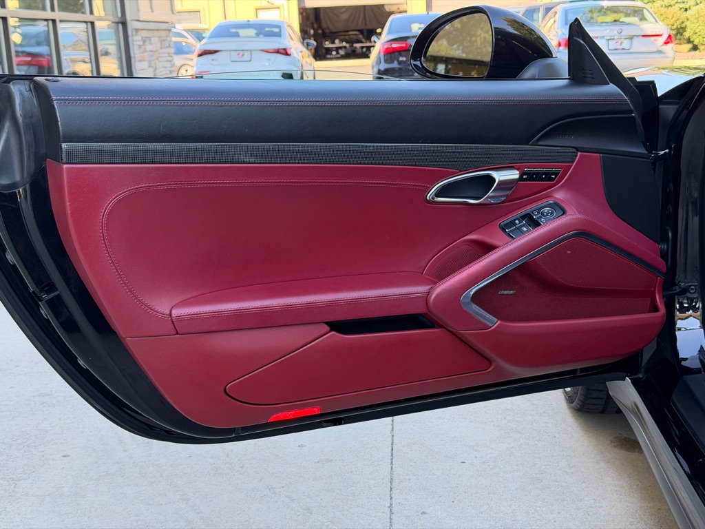 Photo 28 of this PORSCHE 911 TARGA 4S