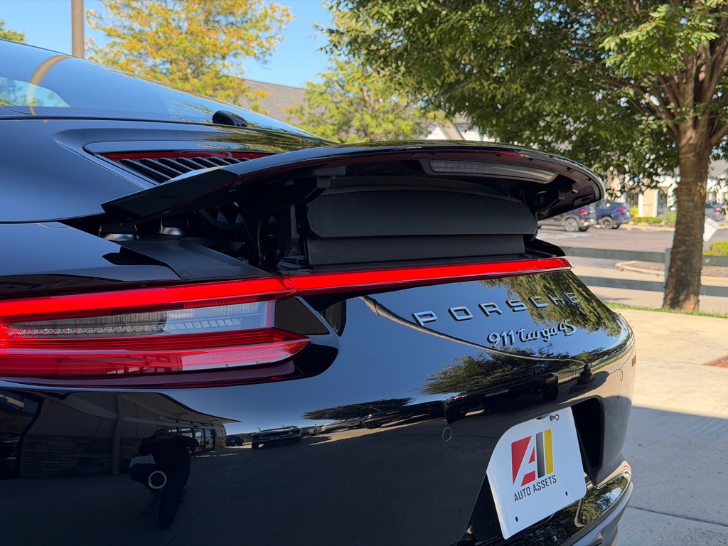 Photo 18 of this PORSCHE 911 TARGA 4S