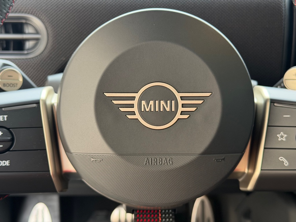 Photo 33 of this MINI COOPER