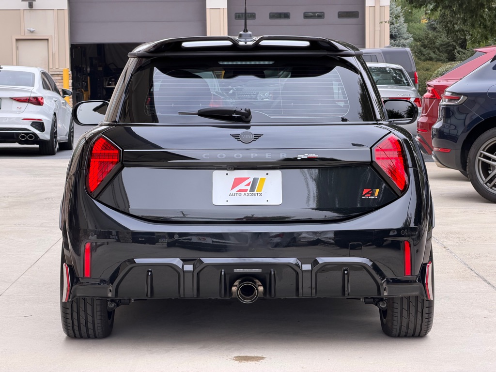 Photo 8 of this MINI COOPER