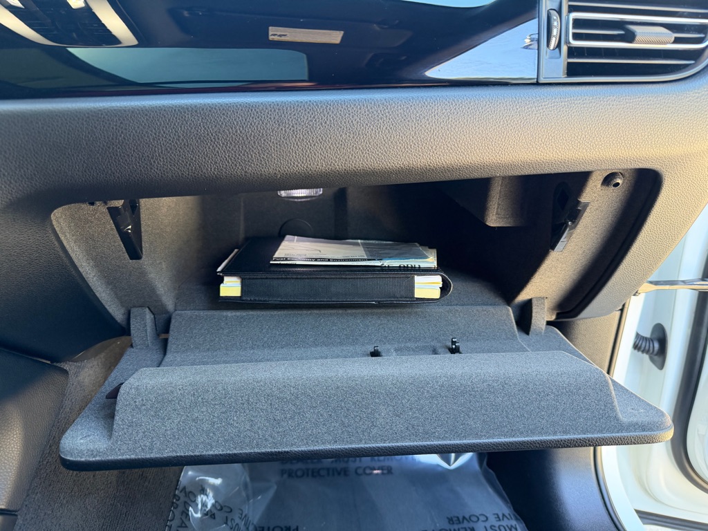 Photo 56 of this PORSCHE MACAN