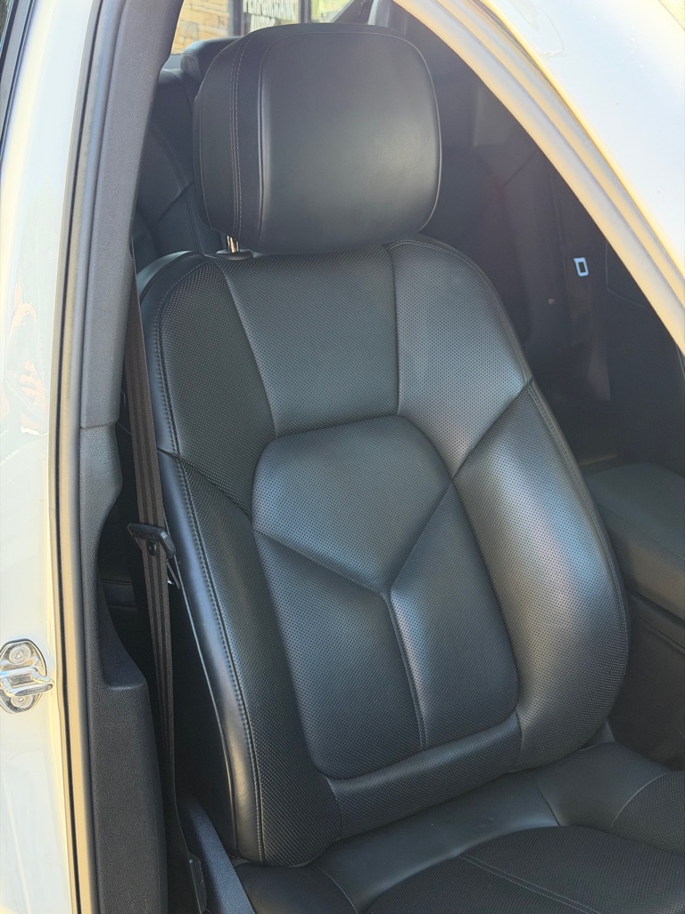 Photo 54 of this PORSCHE MACAN