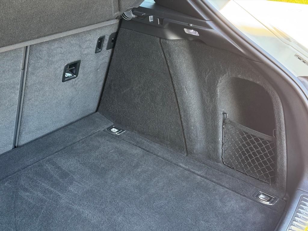 Photo 72 of this PORSCHE MACAN