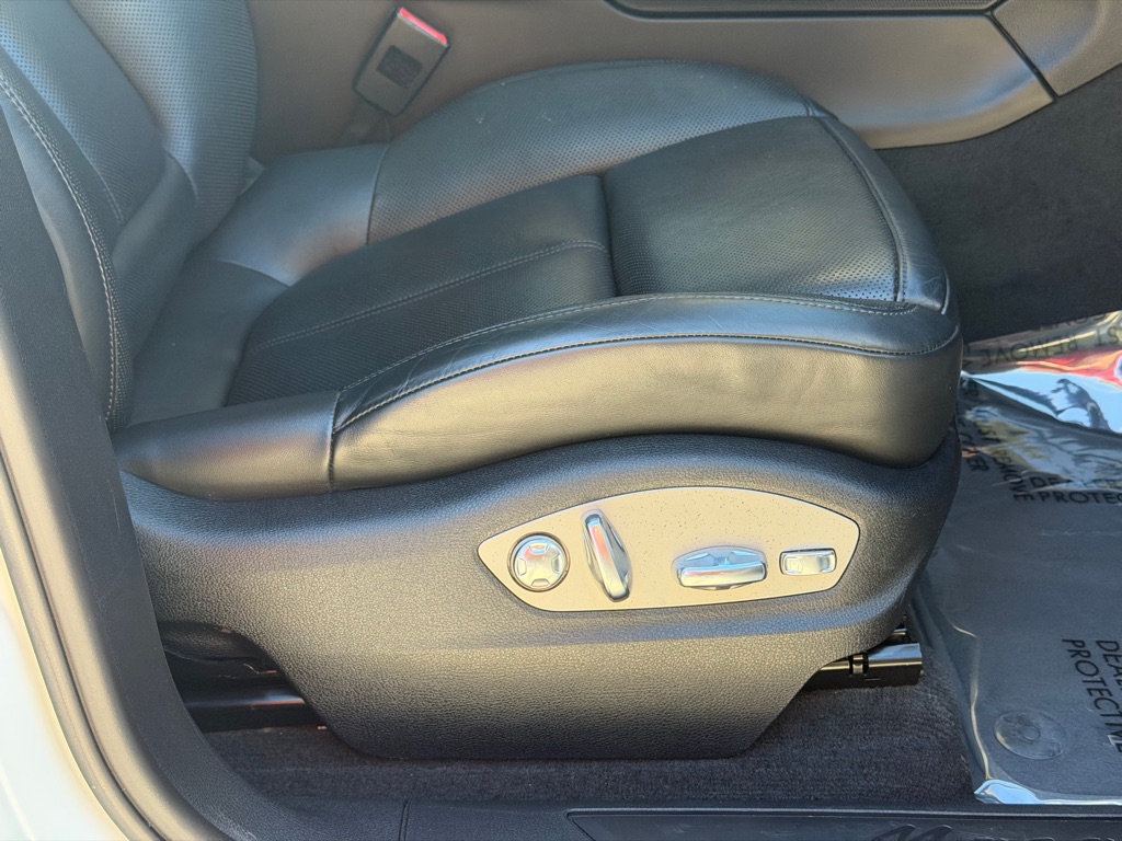 Photo 53 of this PORSCHE MACAN